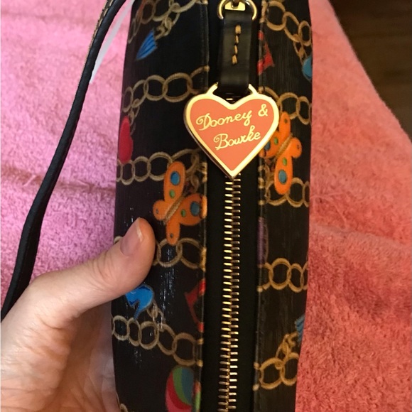 Dooney & Bourke Charm Chain mini barrel bag NWT - Picture 6 of 12